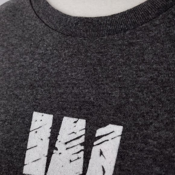 Hot Topic The Walking Dead Graphic Gray Circle Knit Unisex T-Shirt - Picture 7 of 8